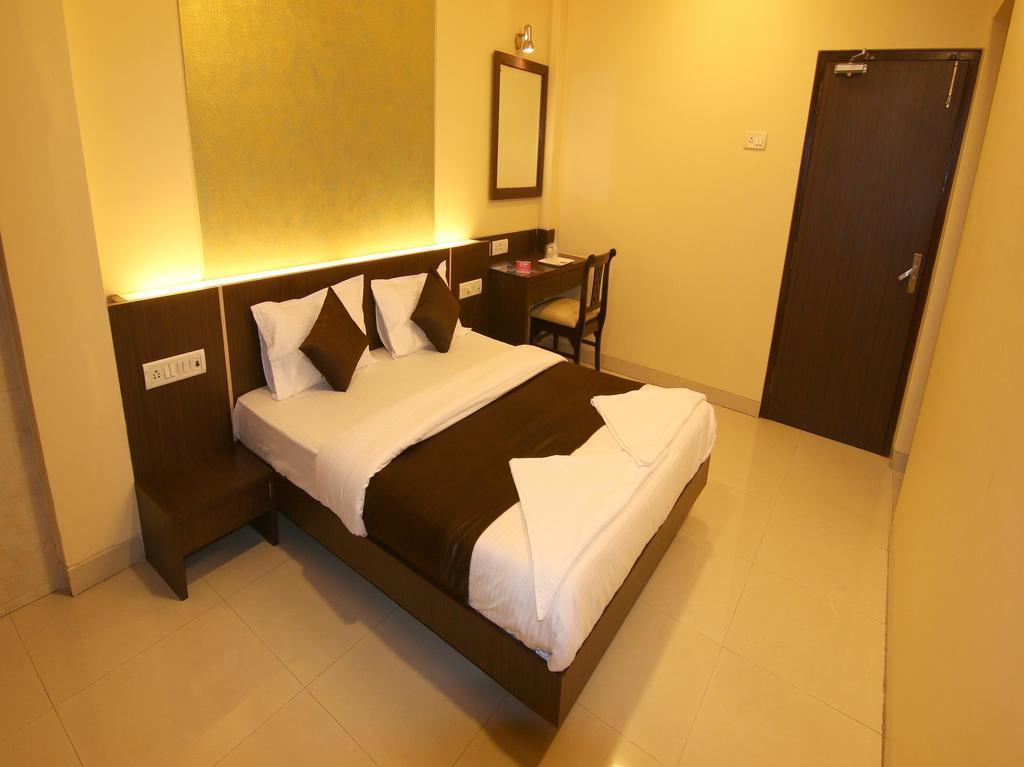 Hotel Panvel Palace Exterior photo
