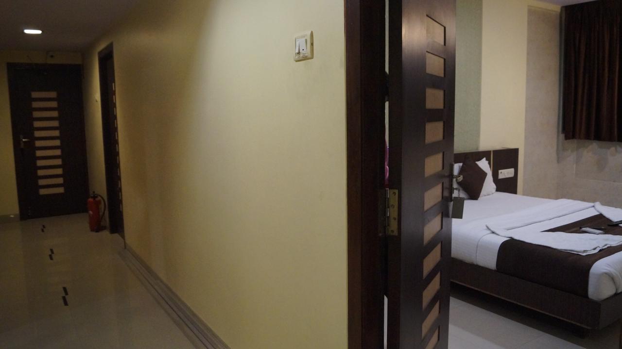 Hotel Panvel Palace Exterior photo
