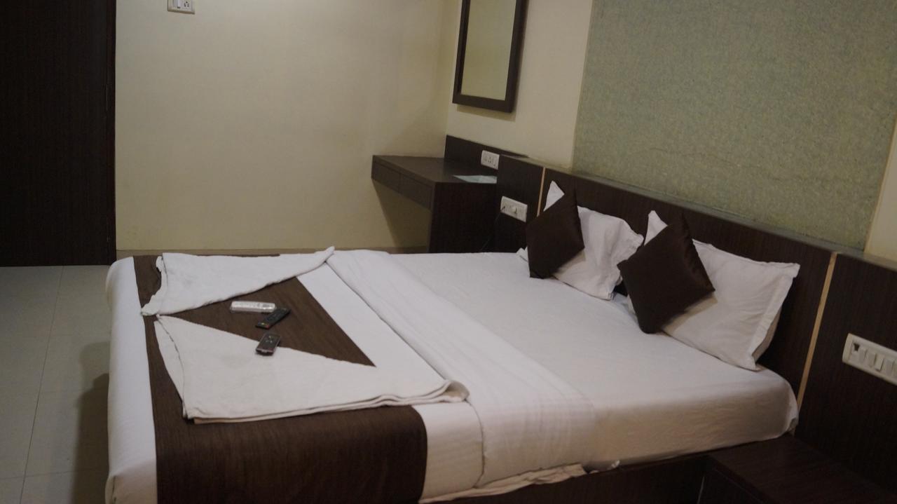 Hotel Panvel Palace Exterior photo