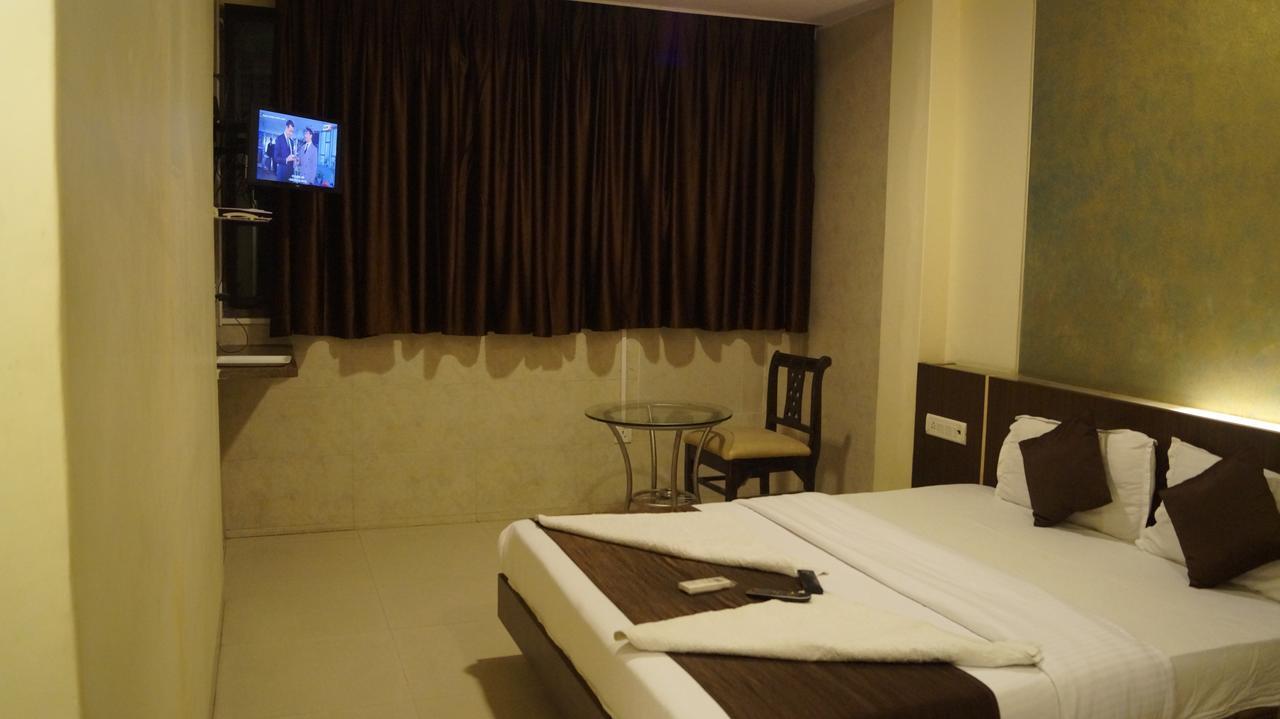 Hotel Panvel Palace Exterior photo