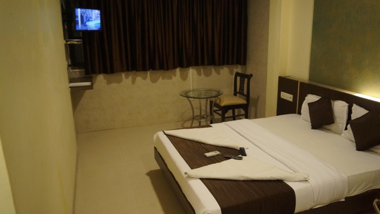 Hotel Panvel Palace Exterior photo
