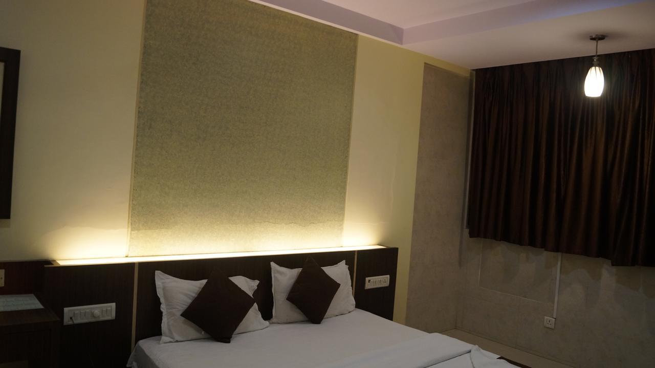 Hotel Panvel Palace Exterior photo
